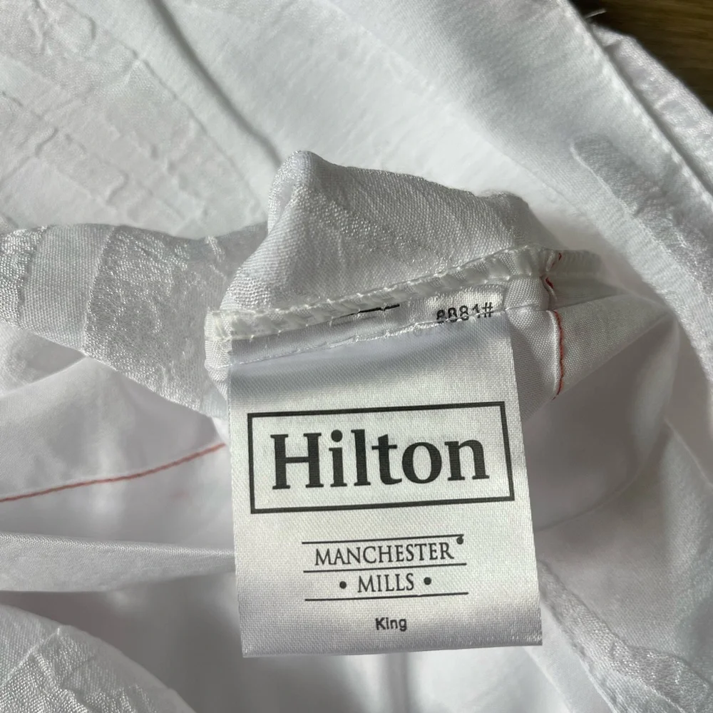 Duvet cover king size by guest supply , 100% polyester, White Textured Fabric